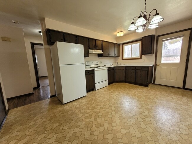 Building Photo - 1629-1631 N Birchwood Ave