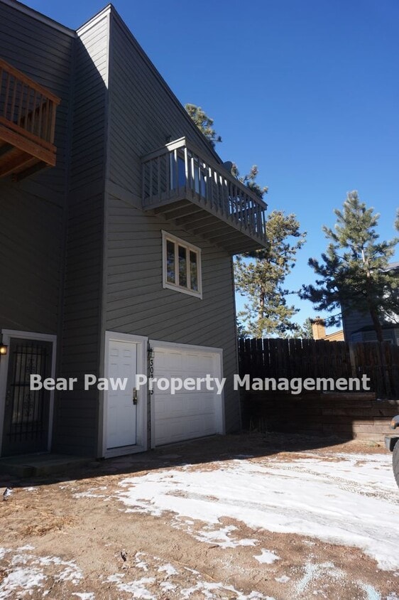 Great Duplex in North Evergreen!! - Great Duplex in North Evergreen!!