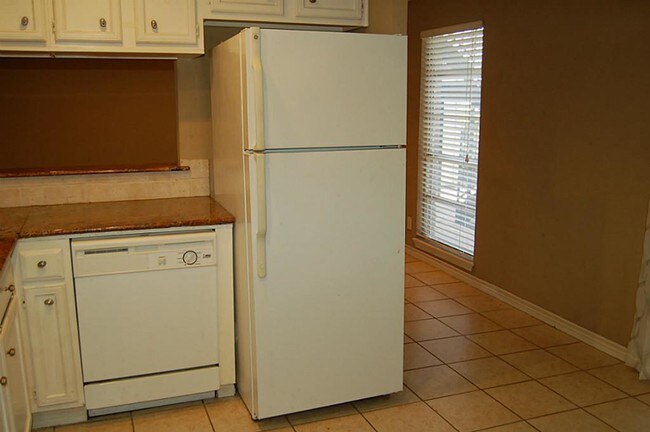Building Photo - 4723 Aftonshire Dr