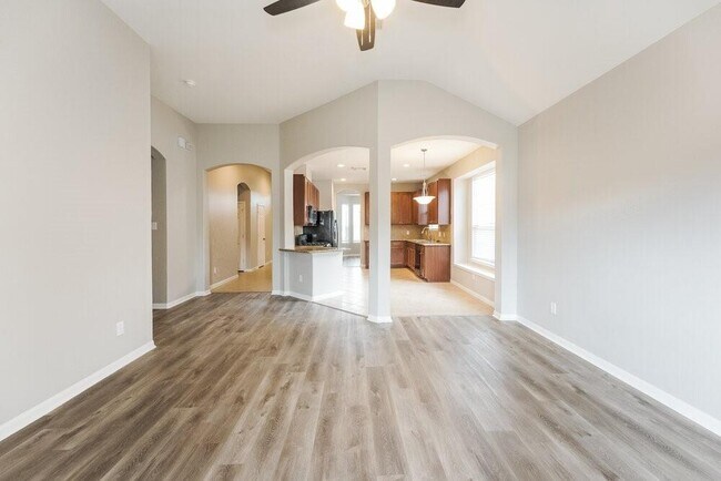 Foto del edificio - 25139 Hazel Ranch Dr
