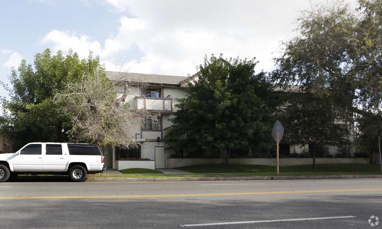 Primary Photo - 6614 Coldwater Canyon Ave