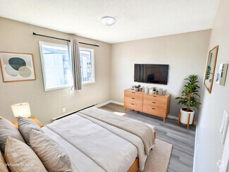 Building Photo - Uptown Apartments
