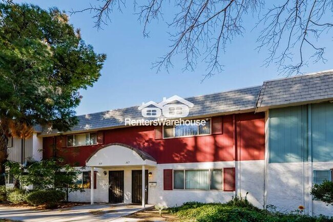 Building Photo - MOVE IN SPECIAL! Charming 2-bedroom Townhome for Rent