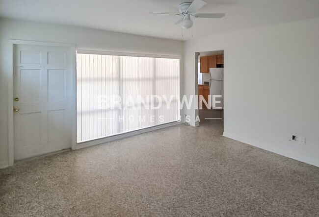 Foto del edificio - 6215 N Coolidge Ave