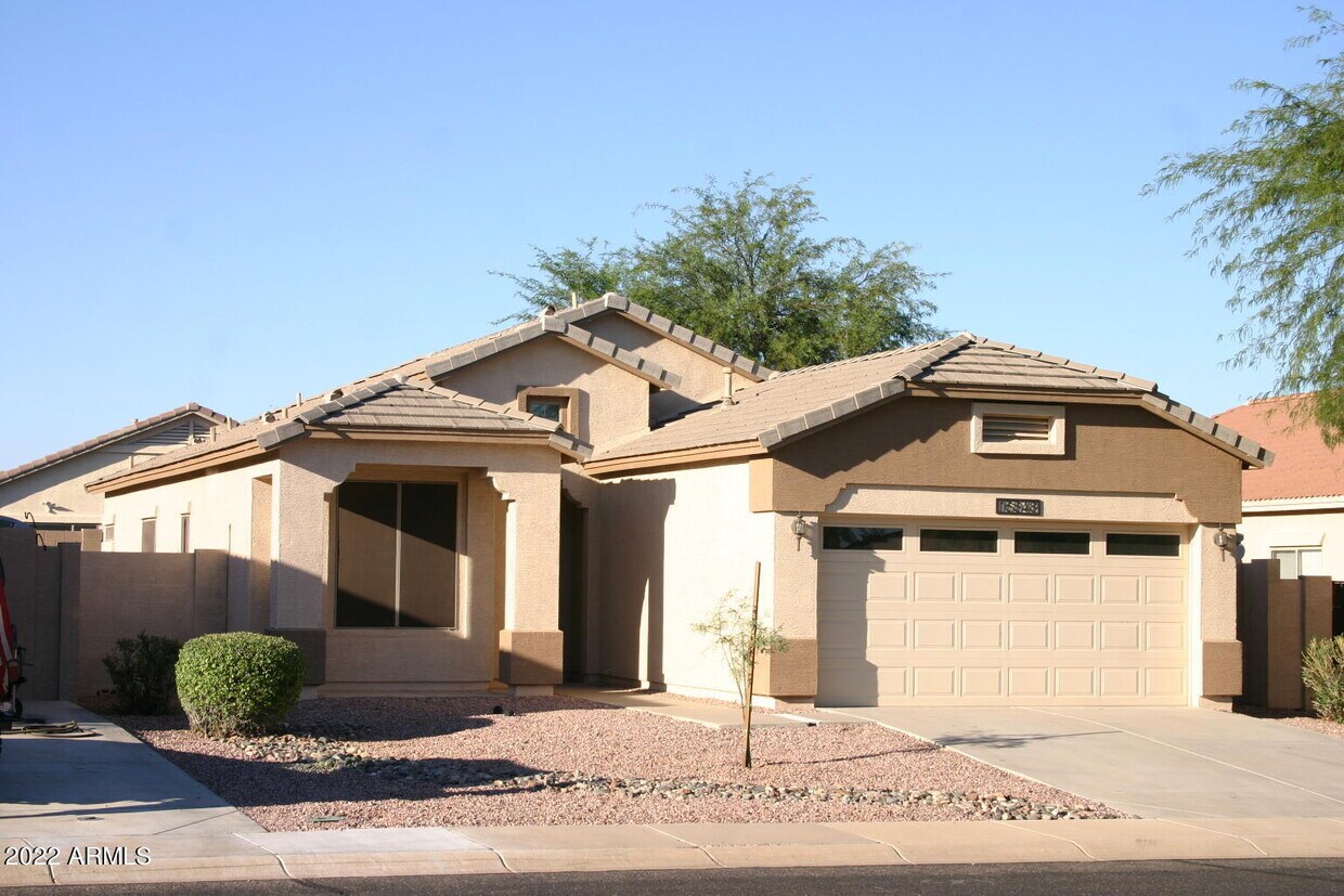 Foto principal - 16848 W Cottonwood St
