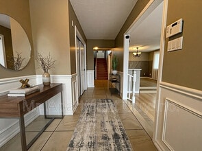 Building Photo - 19 Enola Ave