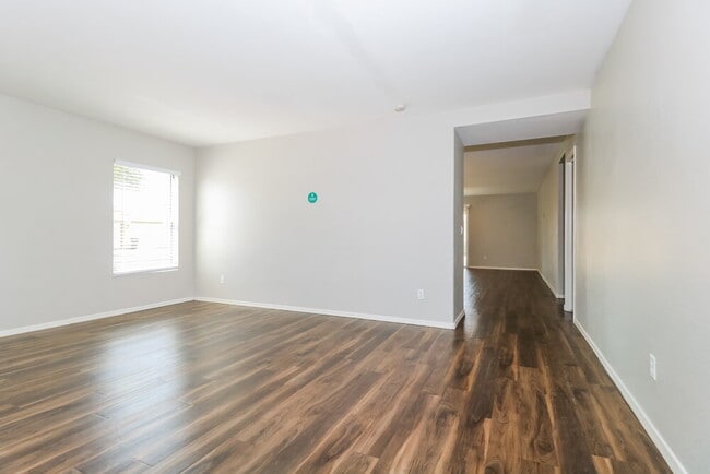 Foto del edificio - 12426 W Soledad St