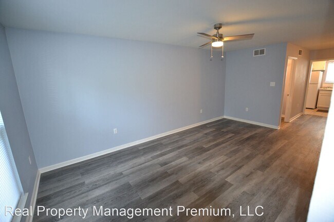 Building Photo - 2 br, 1.5 bath House - 5407 Nicholson Dr #...