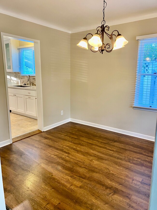 Foto del edificio - 67 Windsor Ln