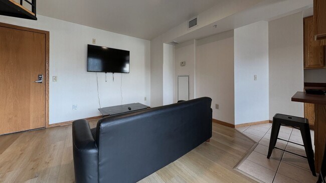 Varsity Campus Apartments