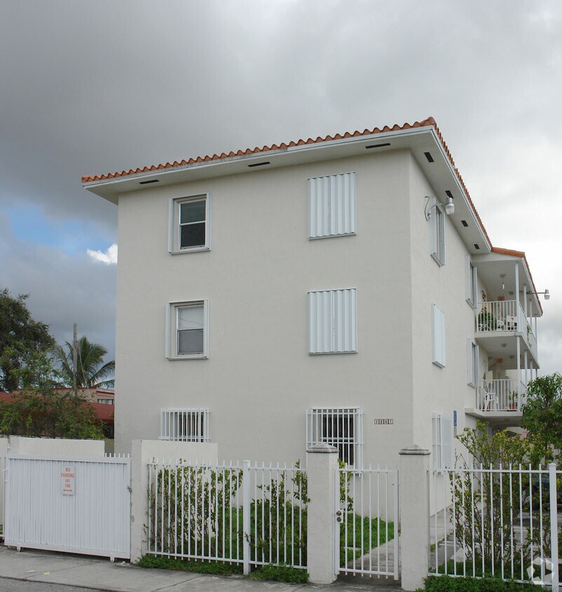 Primary Photo - 1861 SW 5th St