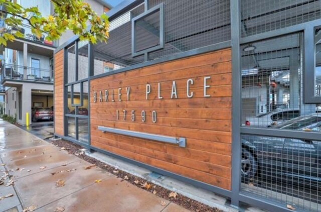 Foto principal - 17590 Depot St
