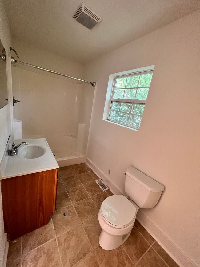 Foto del edificio - 2 bedroom 2 bathroom for rent!