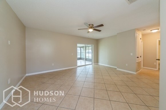 Foto del edificio - SELF TOUR NOW! 909 Van Loon Ct, Kissimmee ...