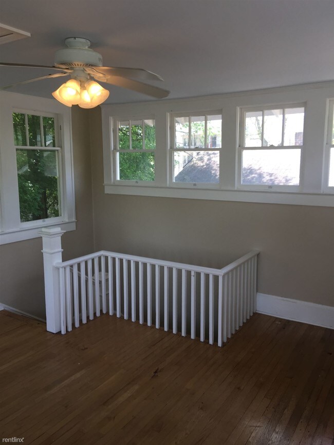 Building Photo - 212 Montlieu Ave