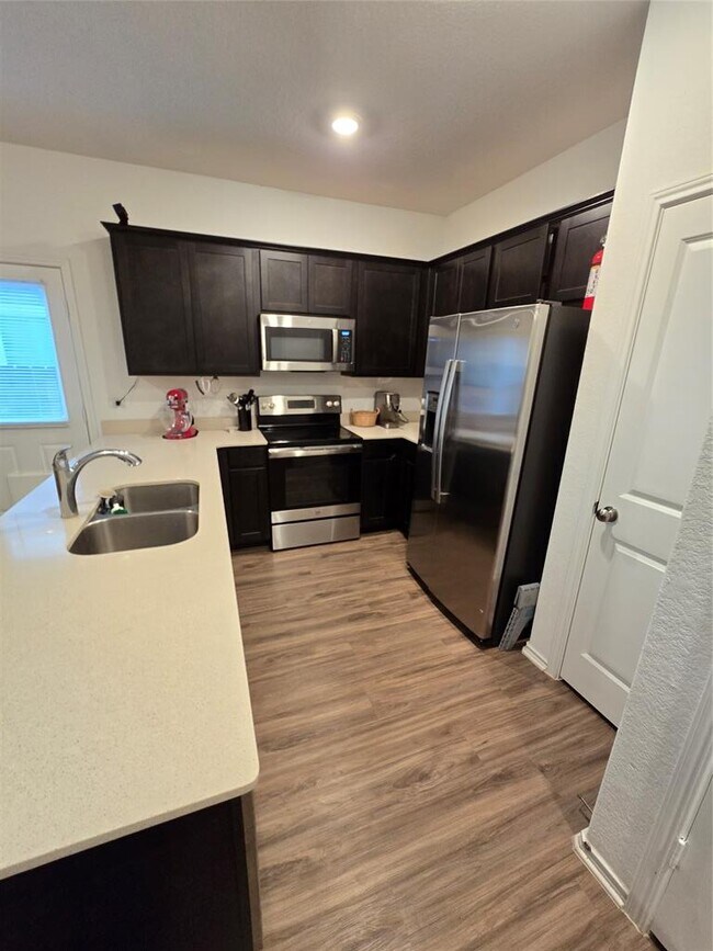 Foto del edificio - 1126 Cattail Ln
