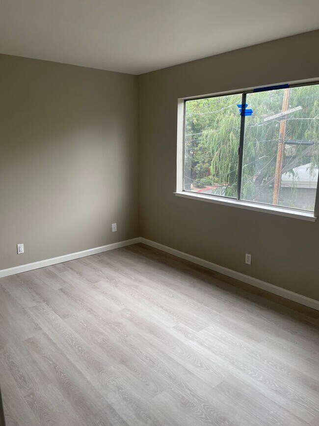 Foto del edificio - 1136 Francisco Ave