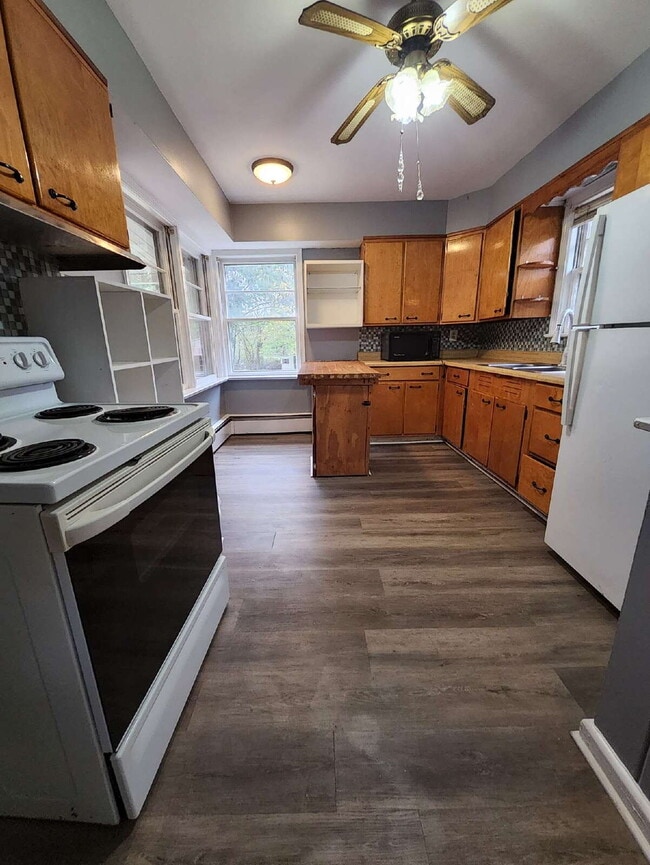 Building Photo - 13723 Dumfries Rd