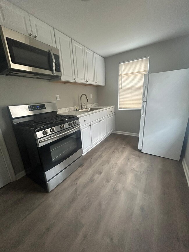 Foto del edificio - 2735 Bookert Dr