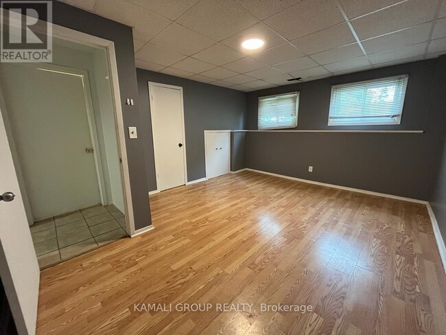 Building Photo - 38 Mayfair Dr