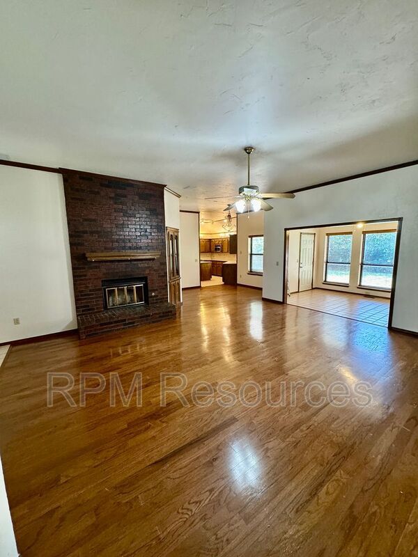 Foto del edificio - 1312 NW 184th St