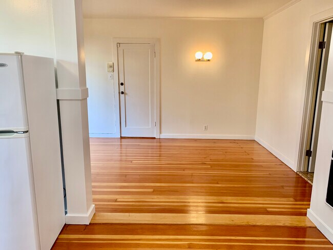 Building Photo - 3526 Divisadero St