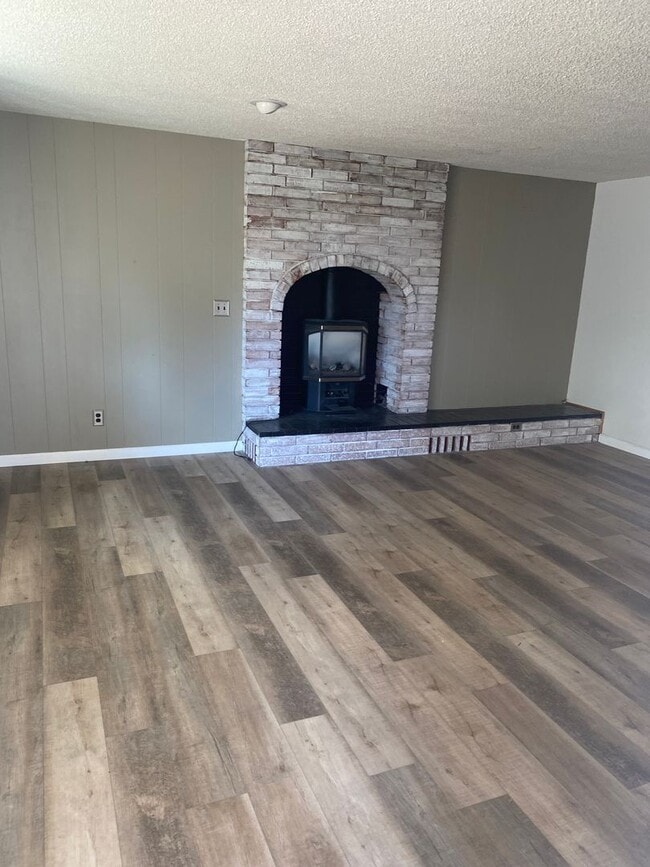 Foto del edificio - Large 3 bedroom 3 bath home