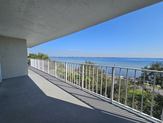 Foto del edificio - 2611 Bayshore Blvd