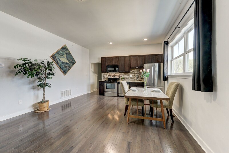 Primary Photo - 4417 Manayunk Ave