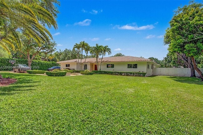 Foto del edificio - 7230 SW 104th St