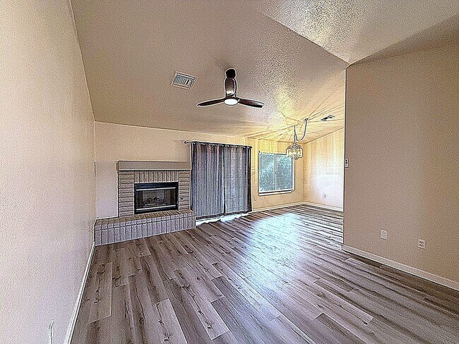Foto del edificio - REMODELED SONORA MODEL IN SUN CITY SUMMERLIN - TAKE OCCUPANCY PRIOR TO JANUARY 15, 2026 RENTAL RA...