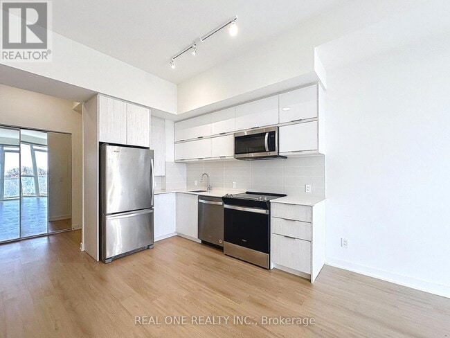 Building Photo - 10 Deerlick Ct