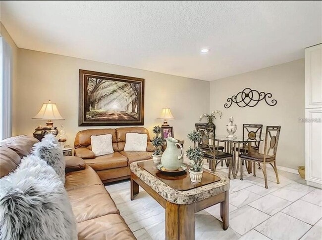 Building Photo - 1006 Longfellow Ct