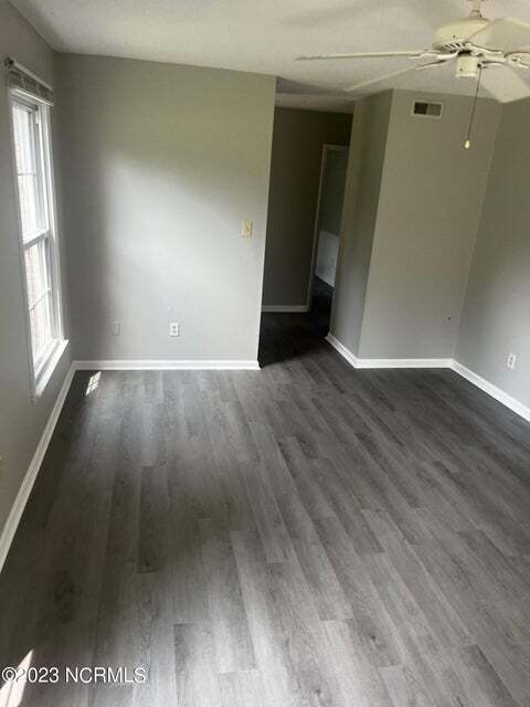 Foto del edificio - 114 King George Ct