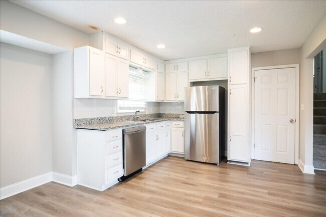 Foto del edificio - 3/2 Home in Cul-De-Sac w/ 2 Car Garage and Large Bonus Room