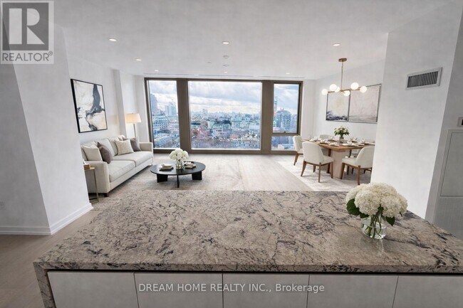 Building Photo - 1315 Bay St.