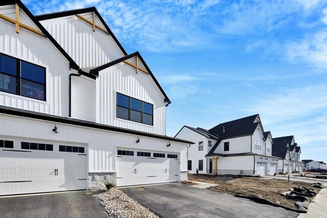 Building Photo - 5491 Fawnsbury Ct