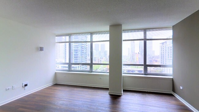 Foto del edificio - 370 N Desplaines St