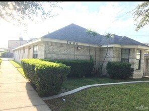 Building Photo - 9 Summer Breeze St