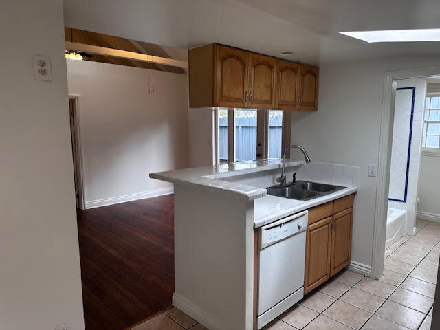 Building Photo - 512 Carnelian St
