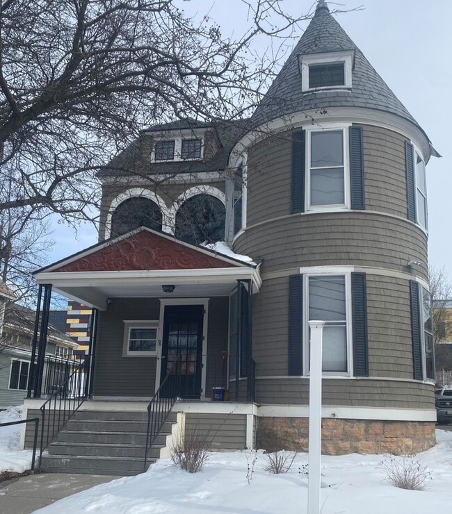 Building Photo - 96 S Union St