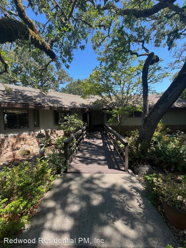 Foto del edificio - 3 br, 2.5 bath House - 4701 Woodview Drive