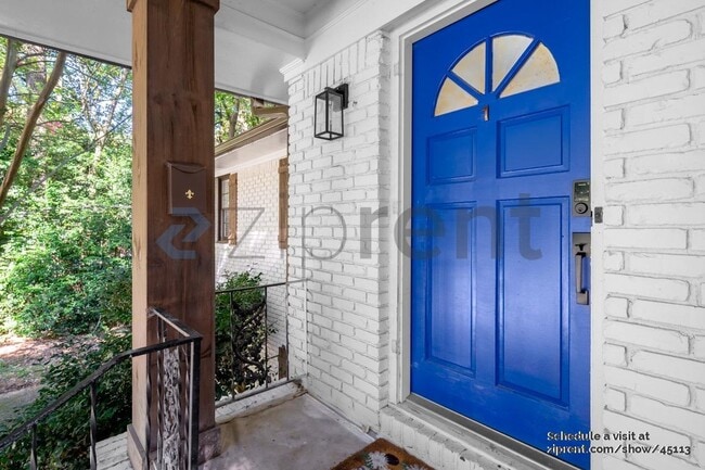 Building Photo - 792 Marstevan Dr NE