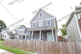 Building Photo - 2906 Lawson St
