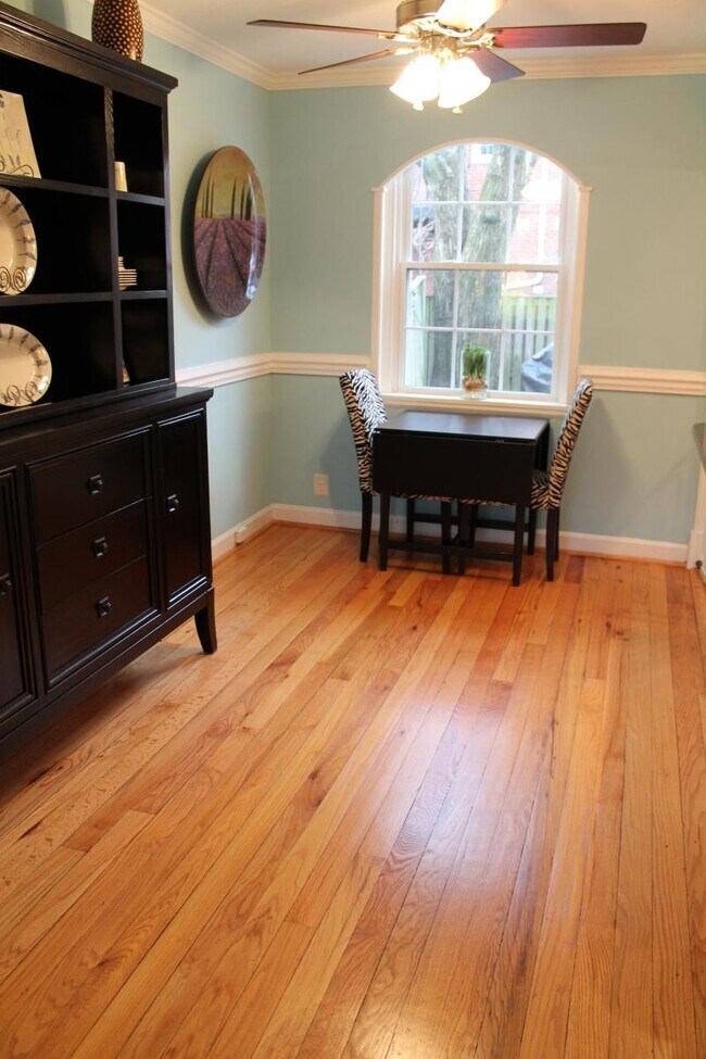 Building Photo - 3030 S Buchanan St