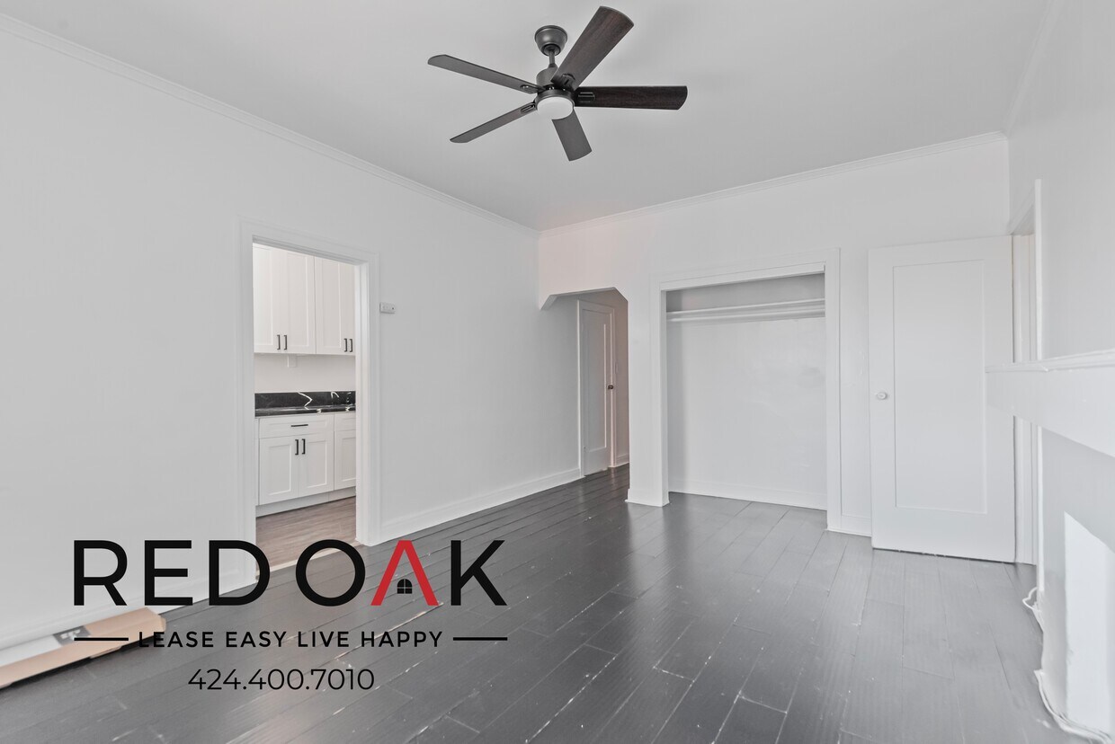 Primary Photo - 687 Shatto Pl