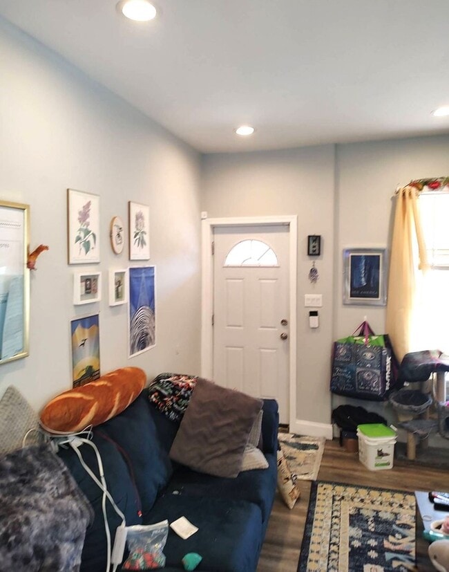 Building Photo - Gorgeous 3-Bedroom Corner Townhome in West...