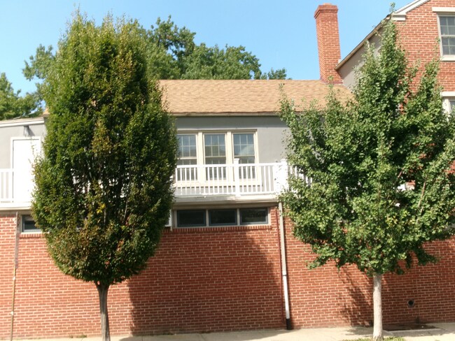 Foto del edificio - 402-404 N Duke St