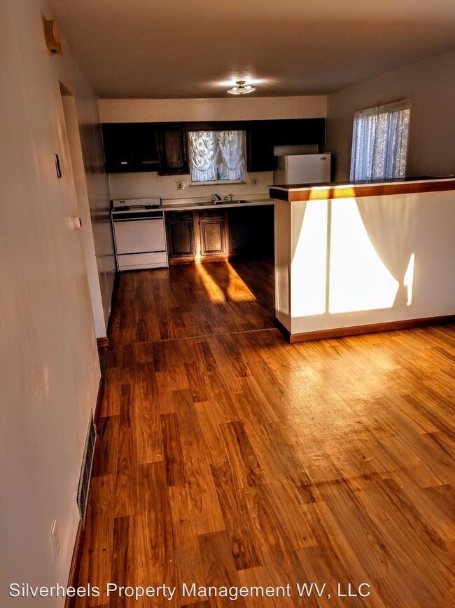 Building Photo - 2 br, 1 bath House - 2706 Lenore Street