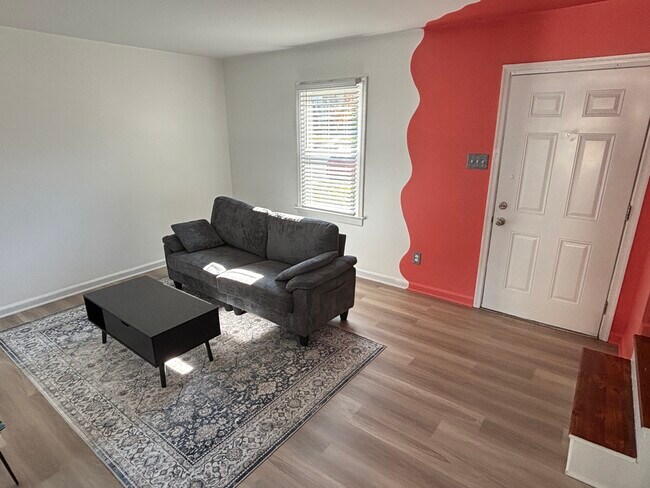 Foto del edificio - 4708 Leadenhall Dr